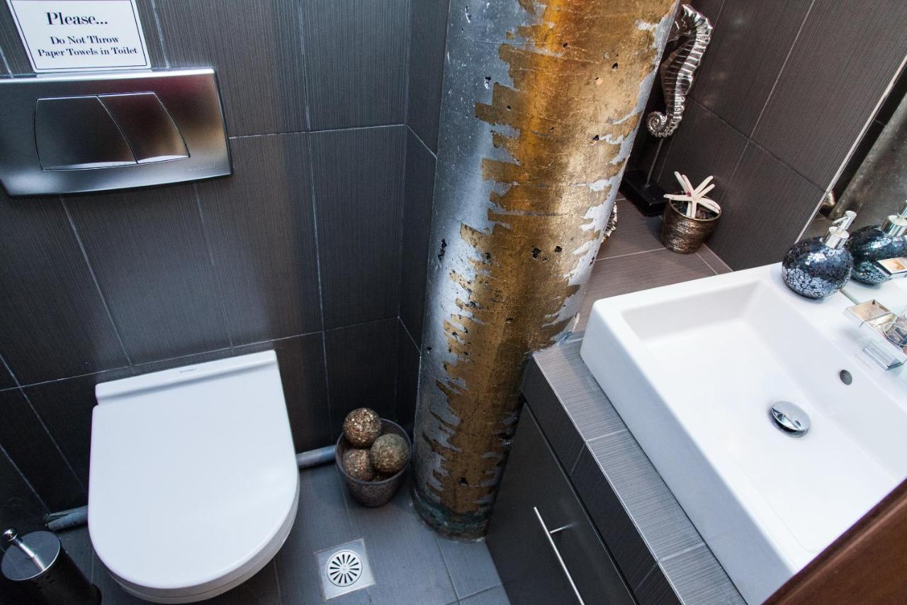 Unique Apt W/ Veranda Walking Distance To Sites Apartment Athens Ngoại thất bức ảnh