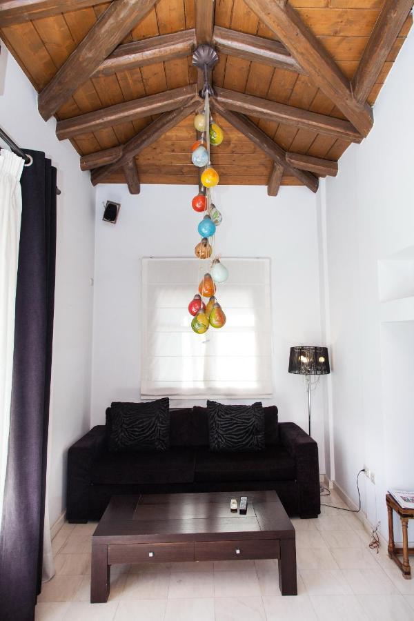 Unique Apt W/ Veranda Walking Distance To Sites Apartment Athens Ngoại thất bức ảnh
