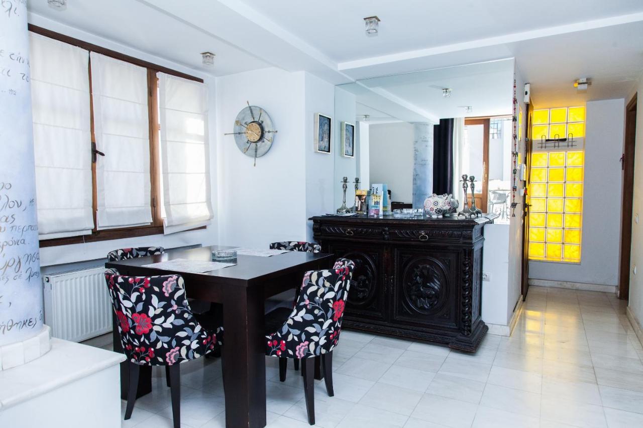 Unique Apt W/ Veranda Walking Distance To Sites Apartment Athens Ngoại thất bức ảnh